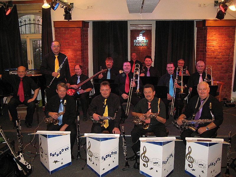 Taneční a swingový orchestr Zdeňka Pukovce