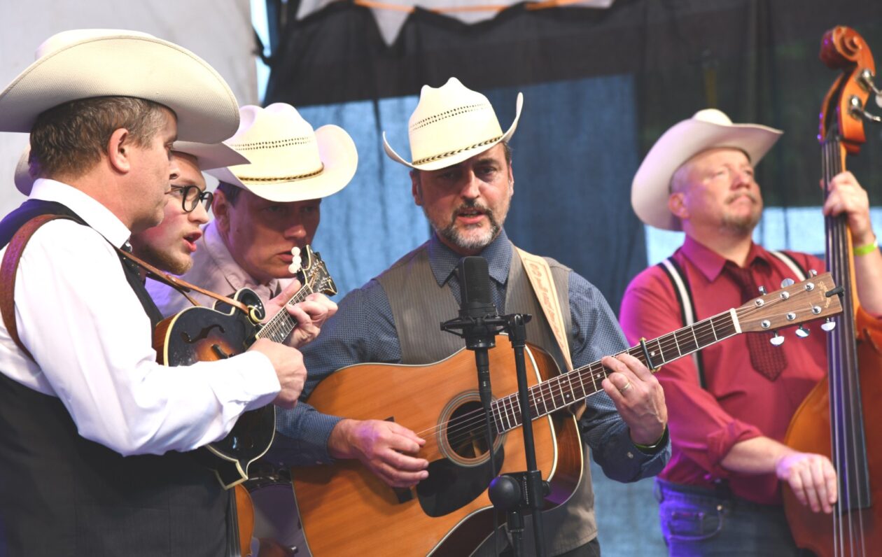 BG Cwrkot & RedNecky